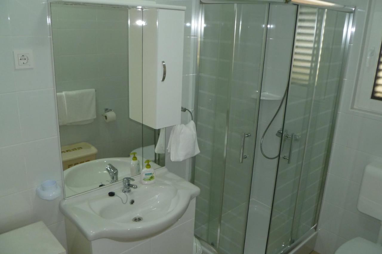 Apartments With A Parking Space Sali, Dugi Otok - 8154 Exterior foto